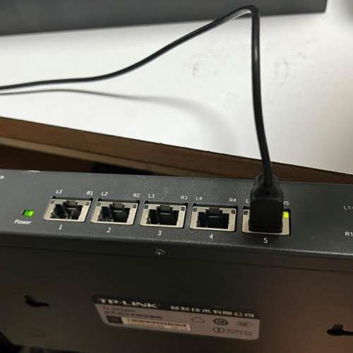 壞 - TP-Link TL-ST1005 5口全萬兆交換機 x2 兩隻