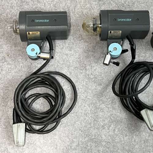 Broncolor 3 pack,4 lamp, accessory