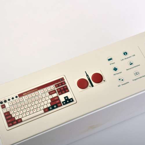 8BitDo Retro Mechanical Keyboard Nintendo Famicom 八位堂復古機械鍵盤任天堂紅白...