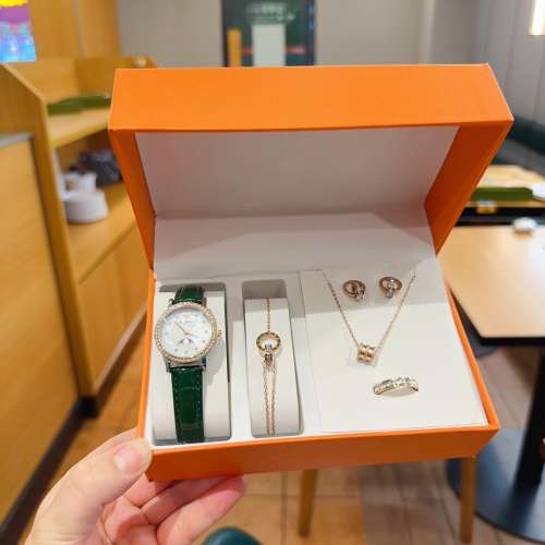 五件套配盒浪琴女士腕錶