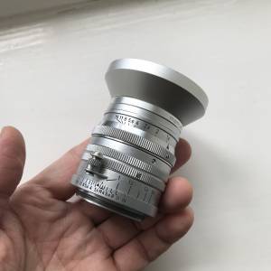 新淨 Leica Summarit 50mm f1.5 鏡片靚 跟日本filter, hood *加上接環可用於所有無...