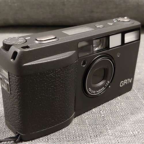 Ricoh GR1V date