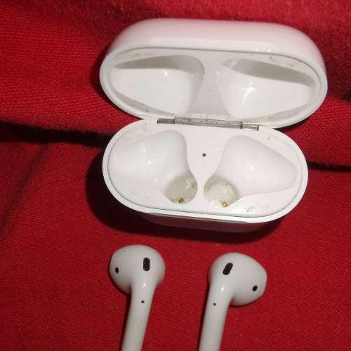 apple AirPods 2 平出