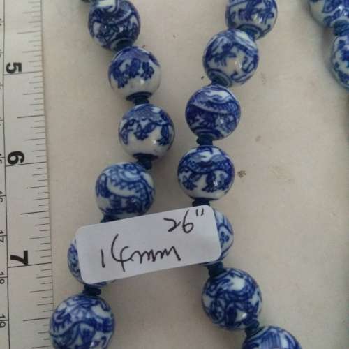 中國工藝品瓷珠頸鏈 ，約26寸，古舊存貨。每條200元，一手5條共售600元，自用/收藏...