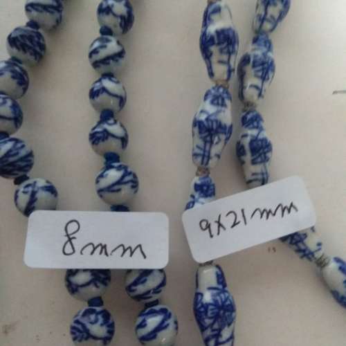 中國工藝品瓷珠頸鏈 ，約26寸，古舊存貨。每條200元，一手5條共售600元，自用/收藏...