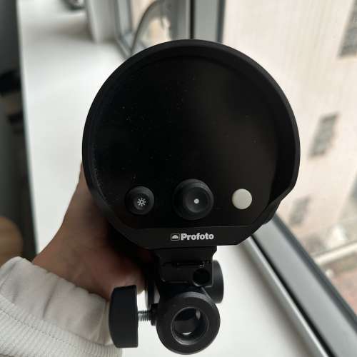 Profoto B1 500 Light + Profoto Class 2 Battery Charger (100-240V)