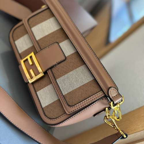 Fendi法棍包 女包包單肩斜包鏈條包腋下包斜挎包