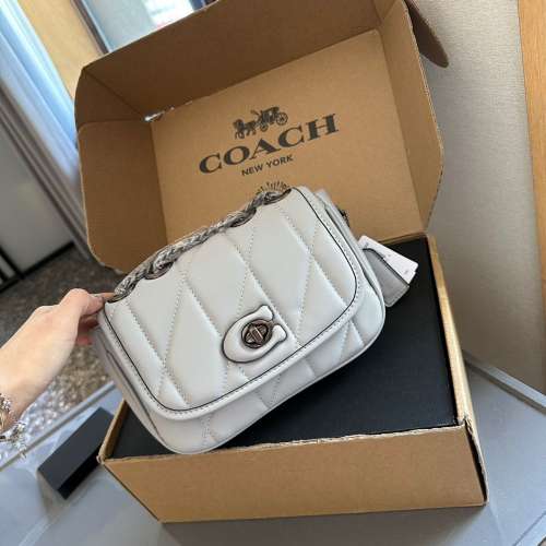 蔻馳 女包包單肩斜包鏈條包腋下包斜挎包