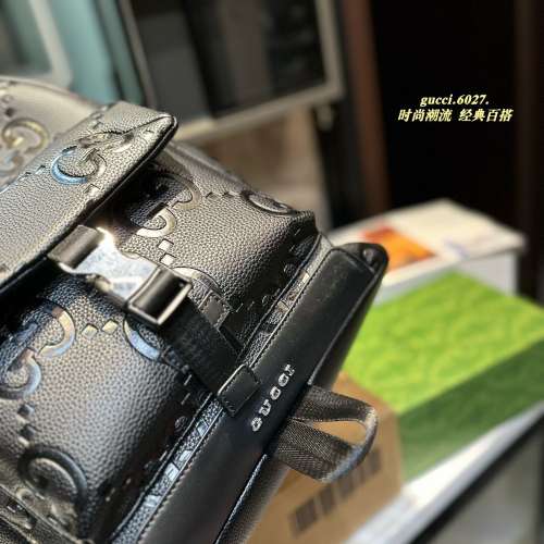 Gucci酷奇雙肩包旅游包出差包