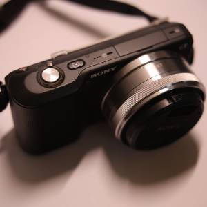 Sony NEX-3, 16mm f2.8, 16-50 f3.5-5.6 OSS