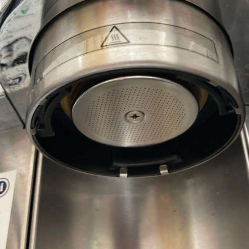 Delonghi 半自動咖啡機