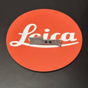 Leica Q3 Thumb Up