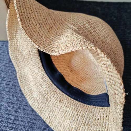 CELINE賽琳 TRIOMPHE 時尚刺繡貼片草編 漁夫帽 女款