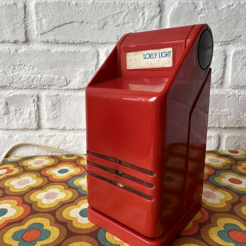 出售 昭和時期 座枱燈一箋，可摺合作為開關，100%正常，整體80%新，款式經典，有意...