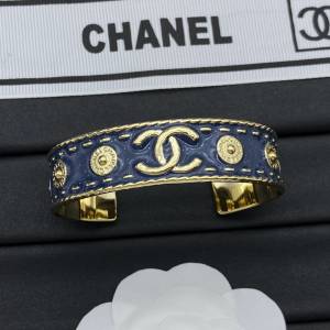 全新Chanel寬版手鐲帶盒子包裝