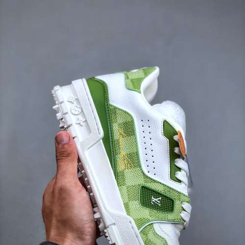 LV-路易-威登trainer 2024走秀最新款