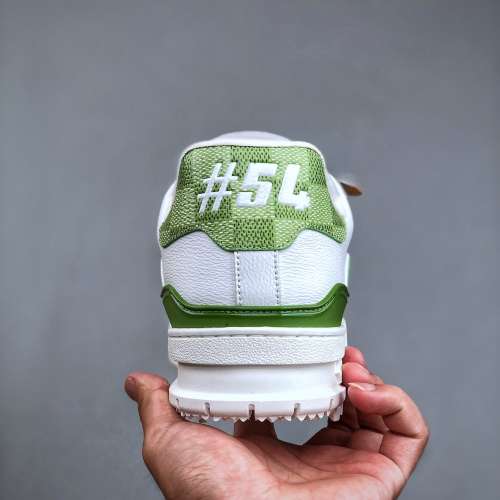 LV-路易-威登trainer 2024走秀最新款