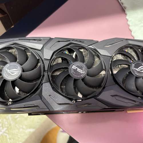 ASUS ROG z390 + ROG ASUS 2080-Ti + i9-9900k