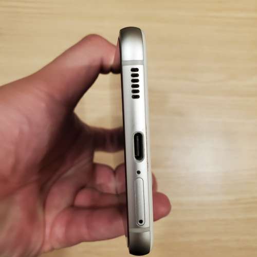 99%新Samsung S21 FE行貨白色