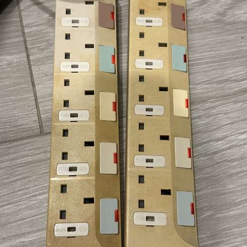 英式萬用拖板