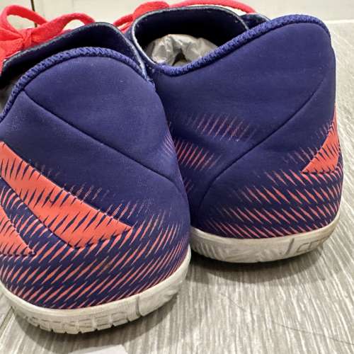 Adidas 足球鞋