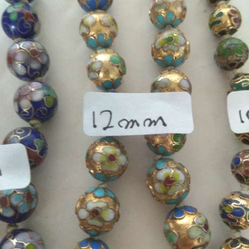 中國工藝品景泰藍頸鏈 ，10/12mm 約24寸，古舊北京工存貨。每條250元，一手4條共售6...