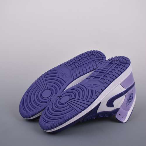 Air Jordan 1 Mid 煙燻紫腳趾