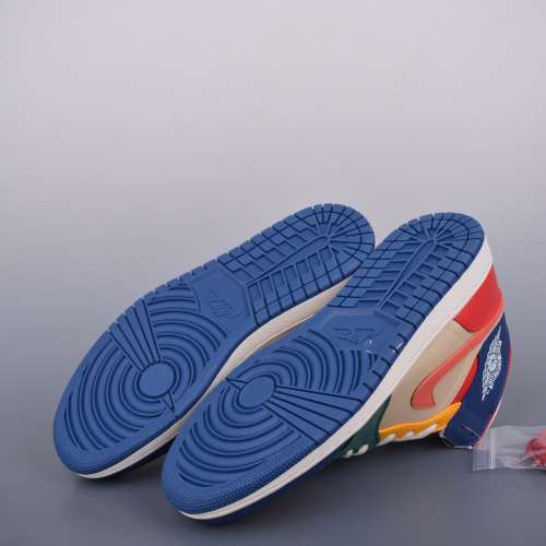 Air Jordan 1 Mid 藍粉紅