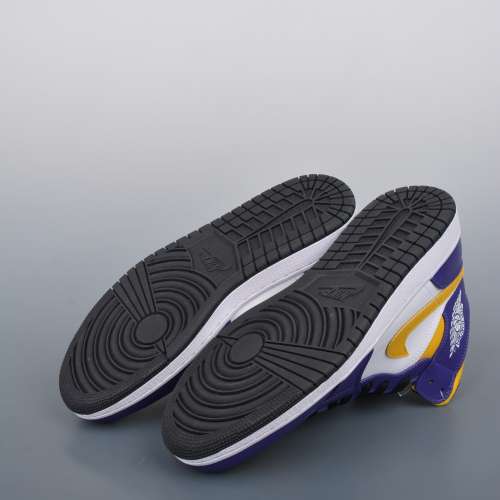 Air Jordan 1 Mid 紫黃白湖人