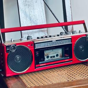 出售 National boombox手提收音錄音機，型號RX-F6,cassette可正常播放，收音機正常...