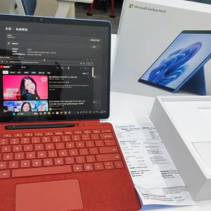 Surface Pro 9  i5-1235U有兩年半保養可包埋鍵盤和筆 Present, 處理文件，畫圖超順...