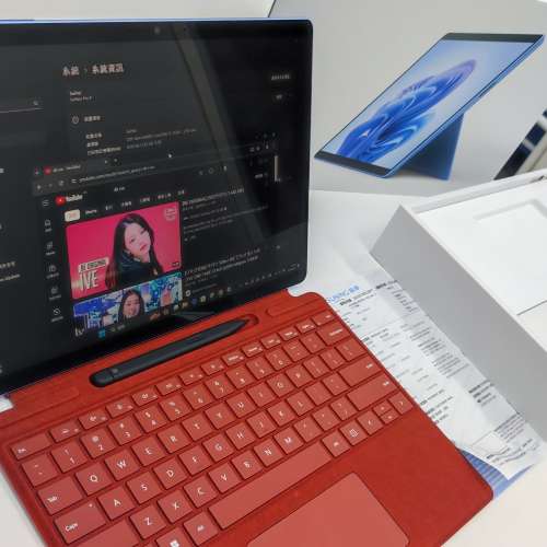 Surface Pro 9  i5-1235U有兩年半保養可包埋鍵盤和筆 Present, 處理文件，畫圖超順...