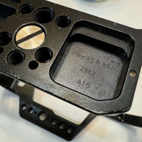 Canon R5 R5C R6 cage Smallrig 兔籠