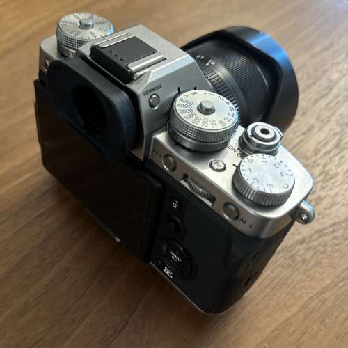 Fuji X-T3 連 五電一直倒 kit 鏡XF 18-55mmF2.8-4 R LM OIS