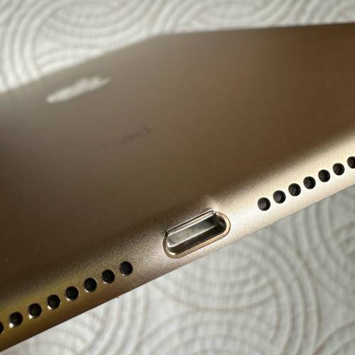 80% New iPad Air 2 WiFi 64GB