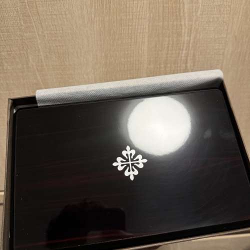 高仿 PATEK PHILIPPE 5205G