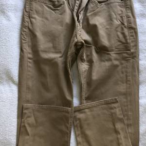 Levi’s cotton pants for men