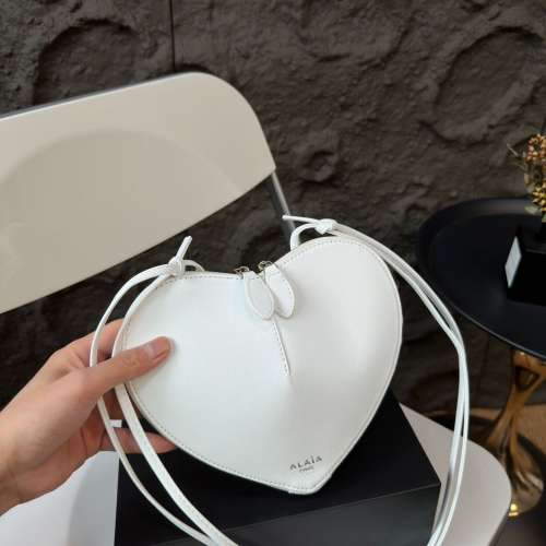 ALAIA 七夕限定心型手袋包