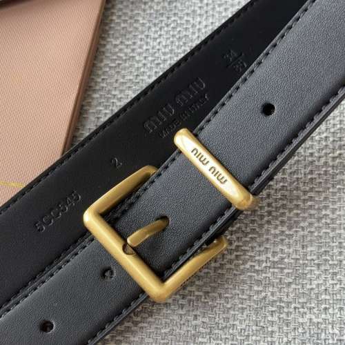 miu 新款字母腰帶