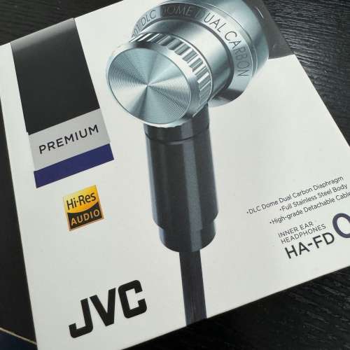 JVC HA-FD01 全不鏽鋼機身 + 碳/類鑽石塗層雙振膜單元