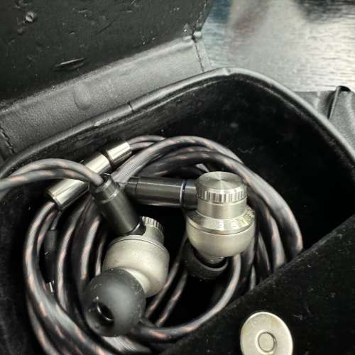 JVC HA-FD01 全不鏽鋼機身 + 碳/類鑽石塗層雙振膜單元