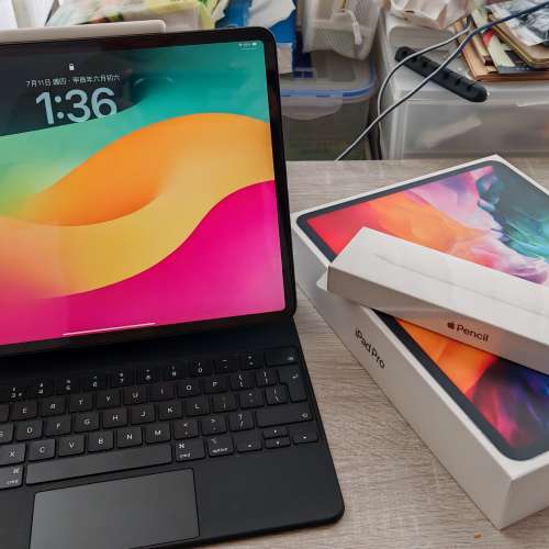 IPAD pro 12.9吋 (第四代) 512Gb, 太空灰, 連原廠Apple Pencil 及 Magic Keyboard