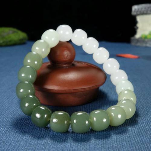 天然和田玉老型珠手串玉石渐变色简约女士手链