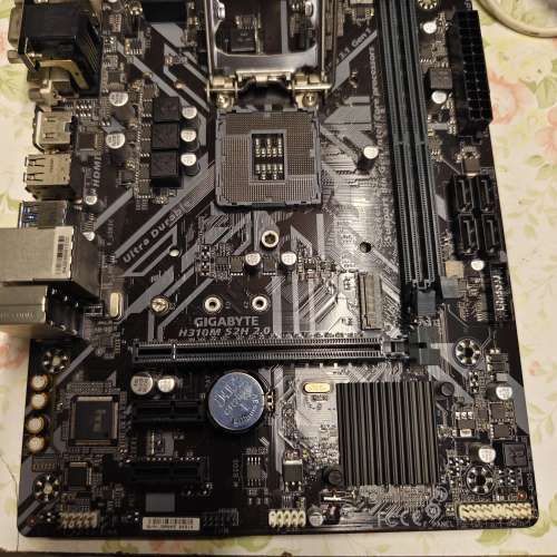 技嘉H310M-S2H2.0有擋板合適8-9代處理器使用，正常使用合適舊電腦維修，另有電源