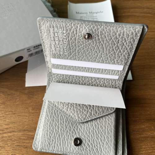 全新Maison margiela 銀包新色 購自日本有單