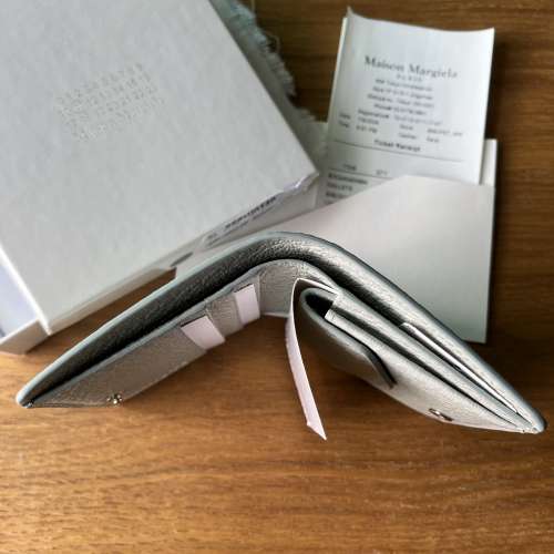 全新Maison margiela 銀包新色 購自日本有單