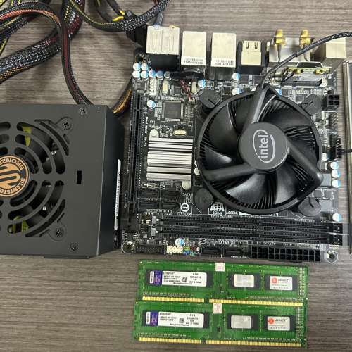 Gigabyte H97N ITX i7 4790 16G Ram 連350W SFX 火牛