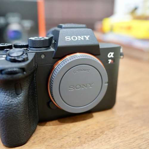 Sony Alpha 7 IV ILCE-7RM4 / A7R4