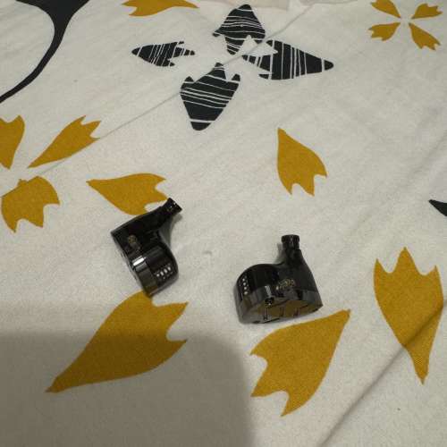 KZ ZAT 1圈8鐵耳機