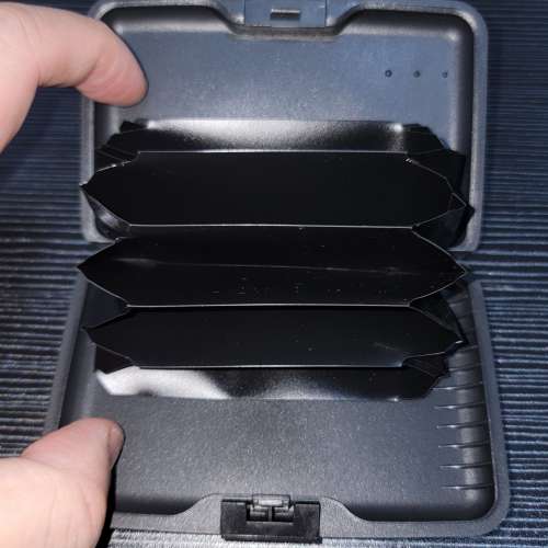 鋁ABS塑膠製防水便攜式身分證信用卡卡片盒可容納 100張卡片 Portable Wallet Holde...